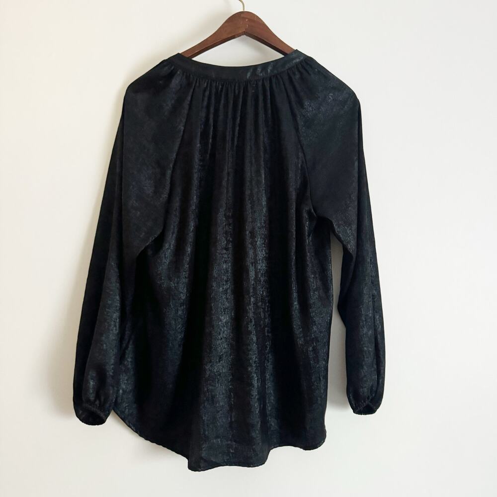 XIRENA Farrah Poplin Split Neck Top Shimmer Black Medium M - Picture 6 of 8
